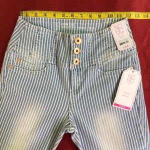 Pin Striped Stretchy Jeggings